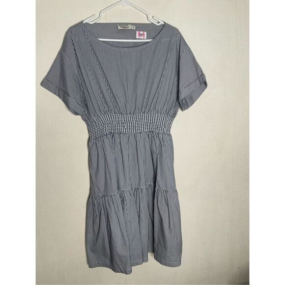 NWOT Vineyard Vines Smocked Waist Fit&Flare Dress Size M Blue Striped Lined Knee - Picture 3 of 10